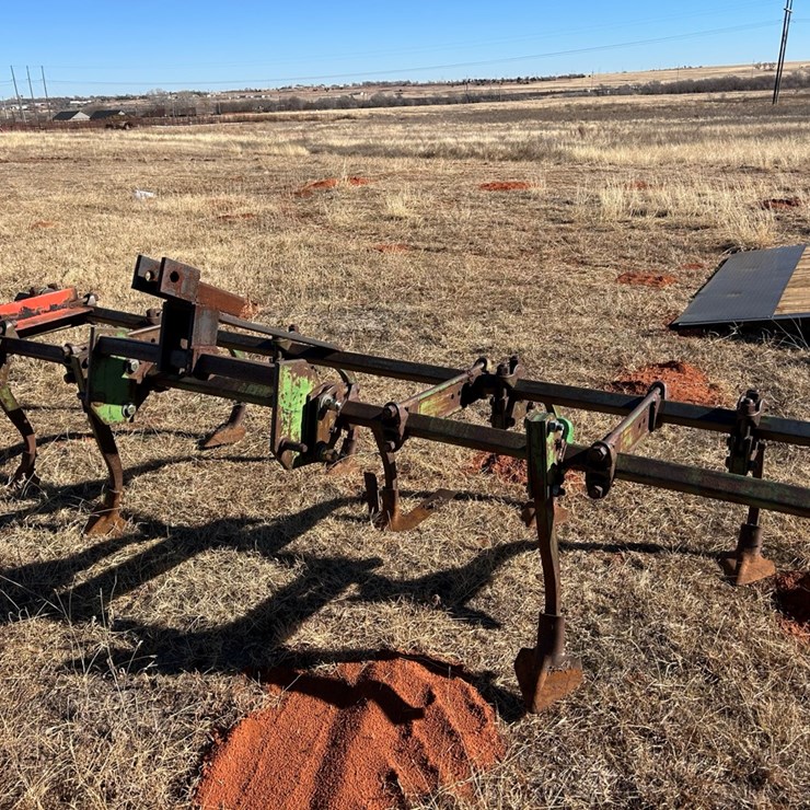 #97 • John Deere Chisel