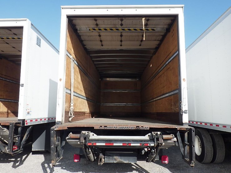 2020-hino-268a-image-7