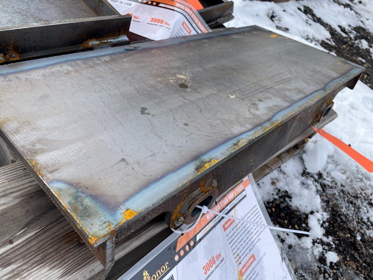 #1458-•-unused,-landhonor-mini-skidsteer-mount-plate---heavy-gauge-image-3