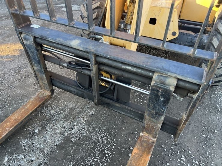 2004-gehl-dl10h44-image-9