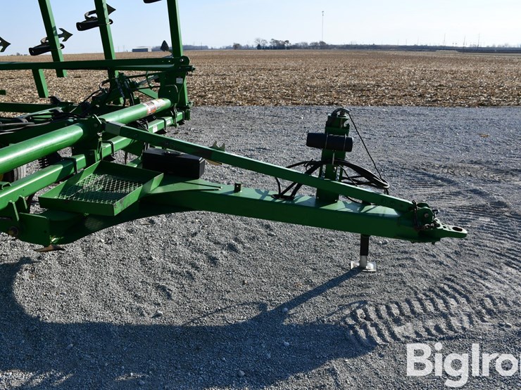 john-deere-2210-image-10