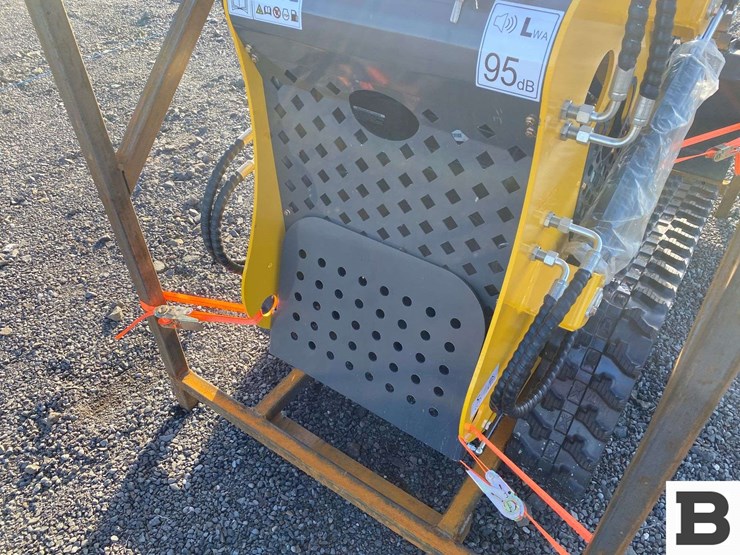 2025-sdlanch-sdll60-mini-skid-steer-loader-image-14