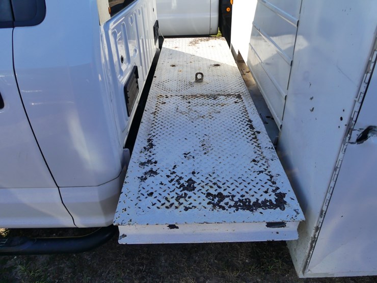 2017-ford-f350-xl-image-8