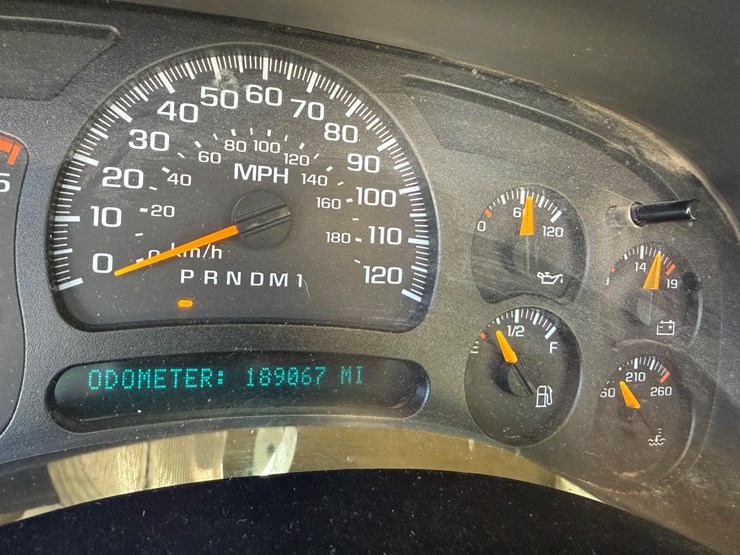 2006-chevrolet-3500-image-10