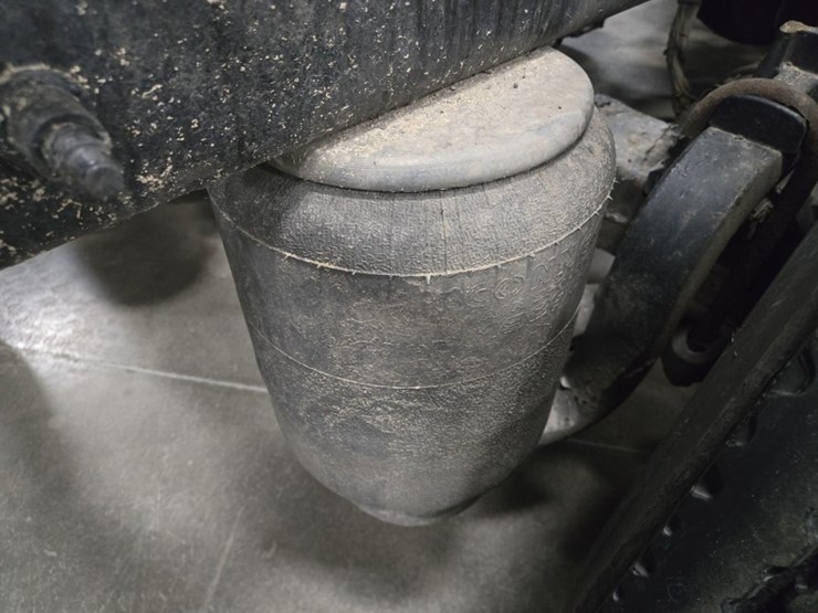 2015-kenworth-t680-image-37