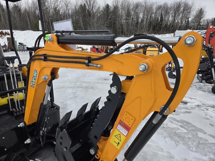 #2192-•-unused-future-ft15-mini-excavator-image-11