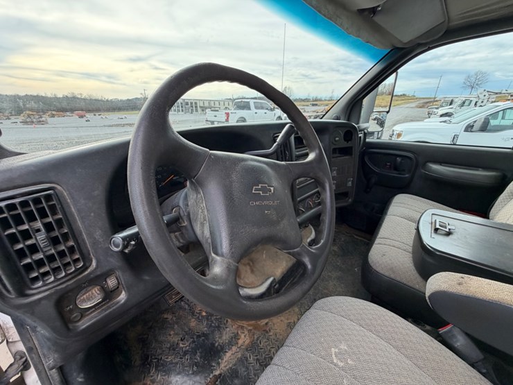 #30699-•-2003-chevrolet-c4500-single-axle-service-truck-image-18