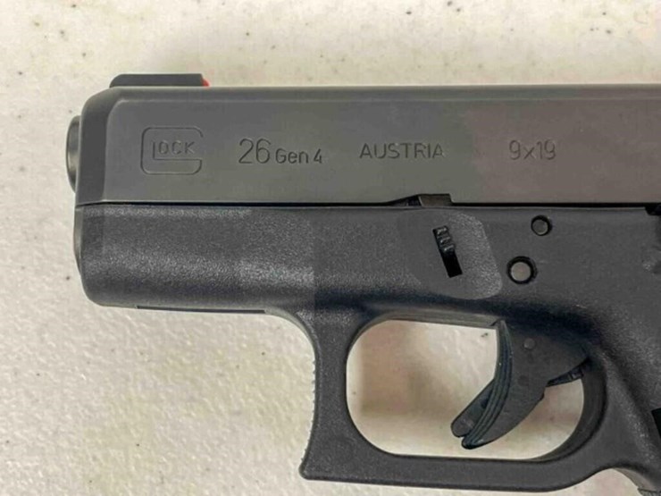 glock-pistol-image-10