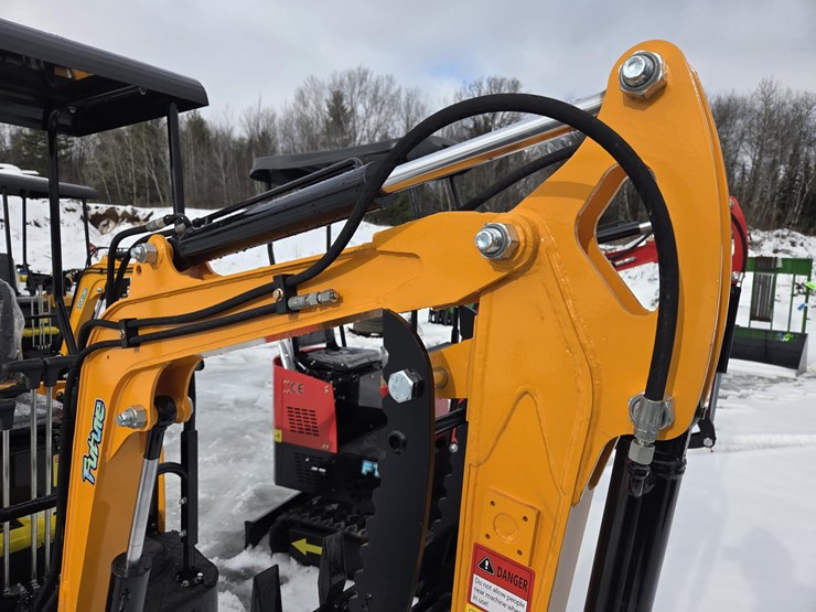 #2189-•-unused-future-ft15-mini-excavator-image-11