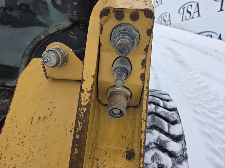 caterpillar-236d-image-16