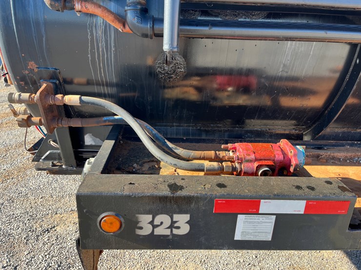 2012-southern-vac-130-bbl-steel-vacuum-trailer-image-9