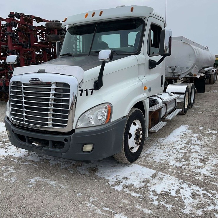 2014 FREIGHTLINER CASCADIA 125