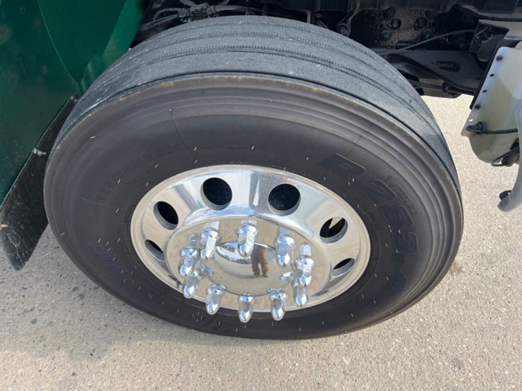 2019-international-durastar-4300-image-11