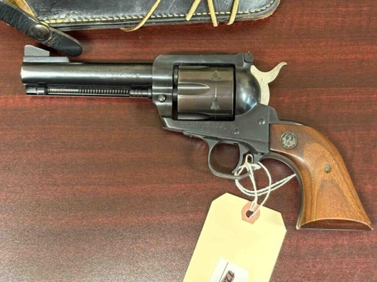 ruger---blackhawk---.357-mag.-revolver-image-2