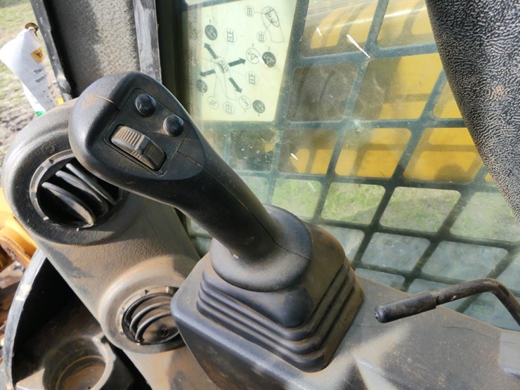 2022-caterpillar-289d3-image-13