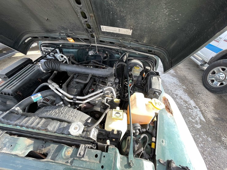 2000-jeep-wrangler-sport-image-63