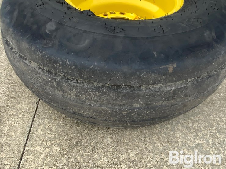 goodyear-12.5l-15-tire-on-a-8-bolt-rim-image-15