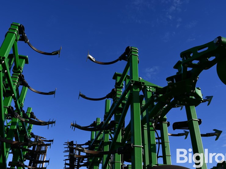 2018-john-deere-2018-image-16