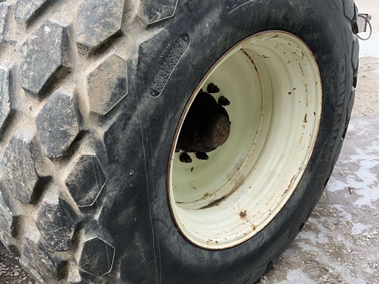 balzer-manure-tank-with-raven-computer-control,-for-knifing-in-manure,-6800-gallon-tank,-hydraulic-pump,-no-pto-image-22