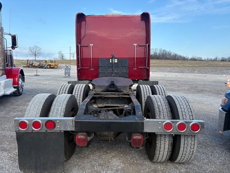 2007-peterbilt-379-image-5