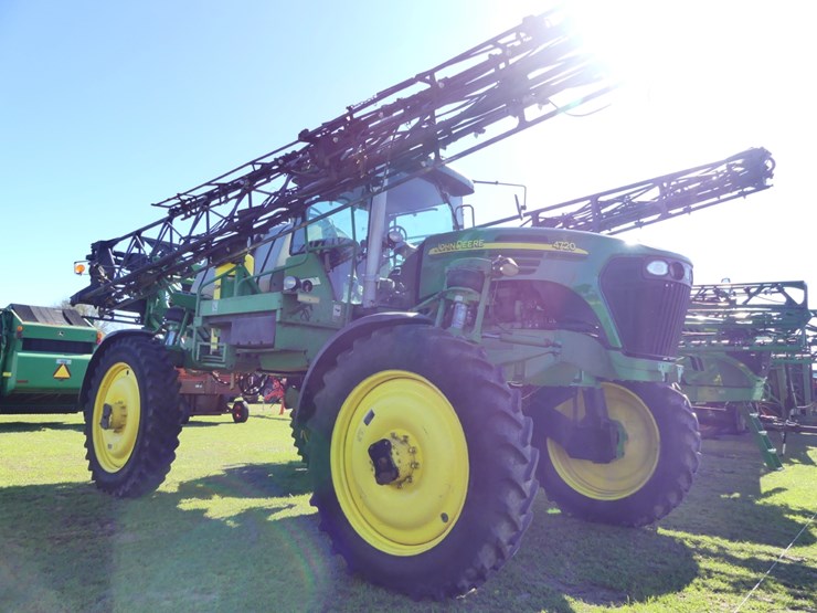 2004-john-deere-4720-image-3