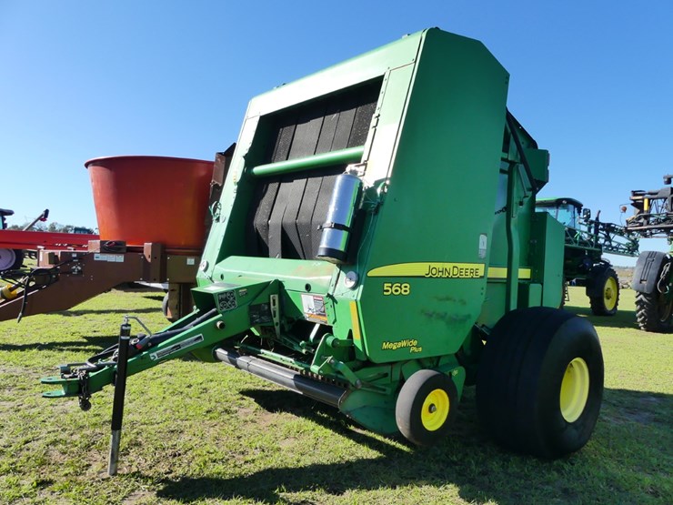 john-deere-568-image-2