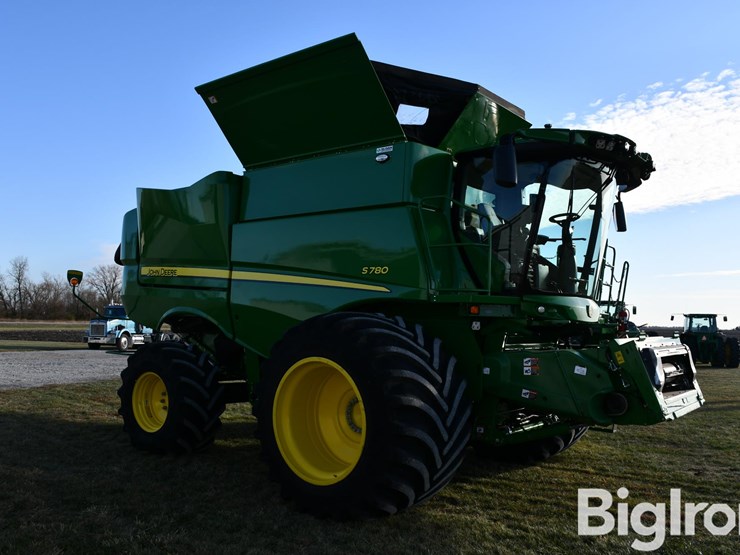 2023-john-deere-s780-image-3