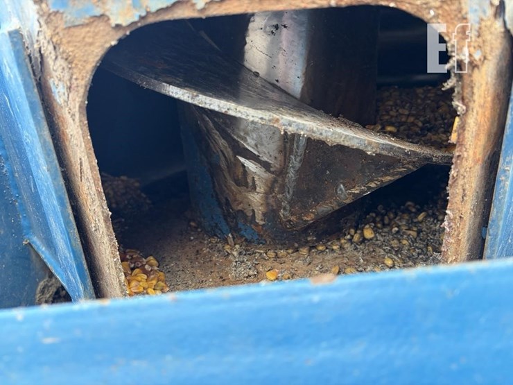 2004-kinze-650-image-9