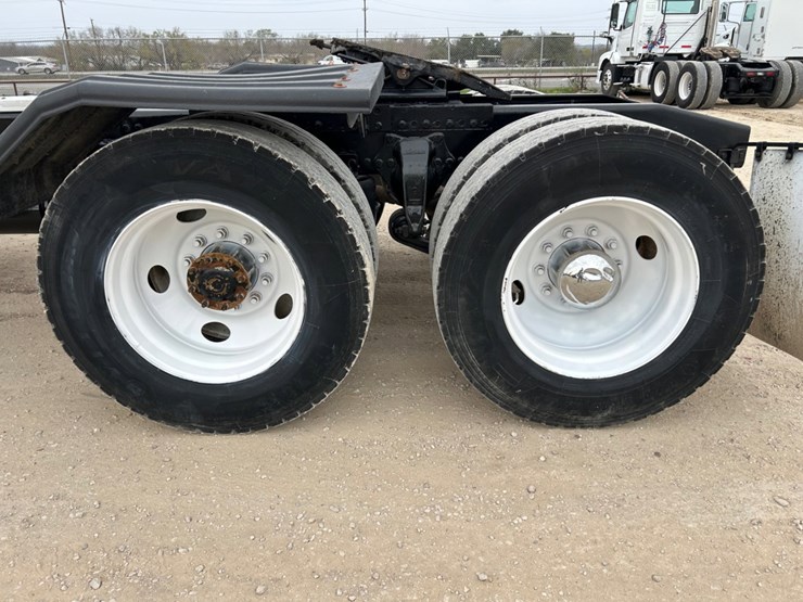 2014-western-star-4900-image-12