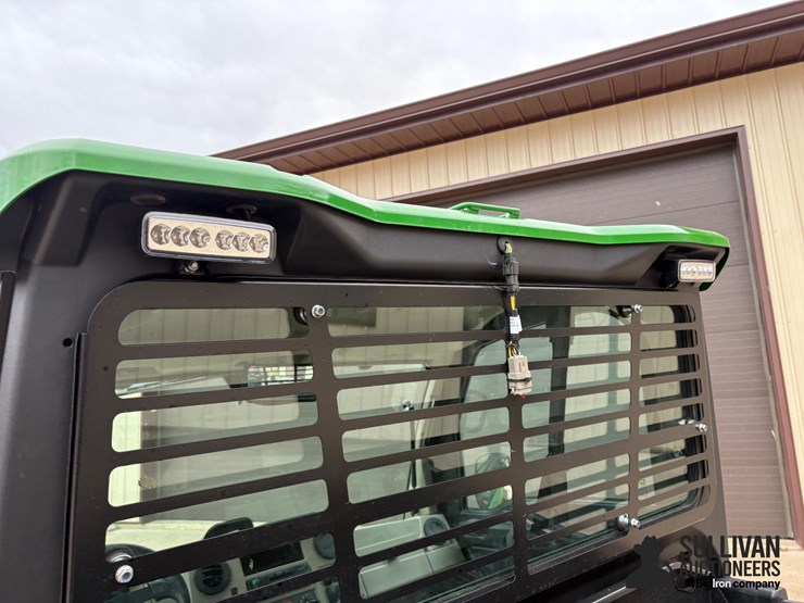 2023-john-deere-gator-image-11