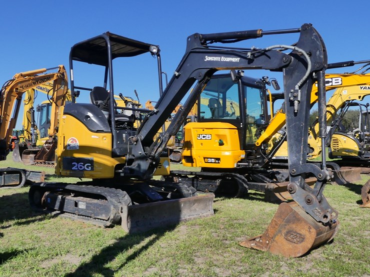 2020-deere-26g-image-2