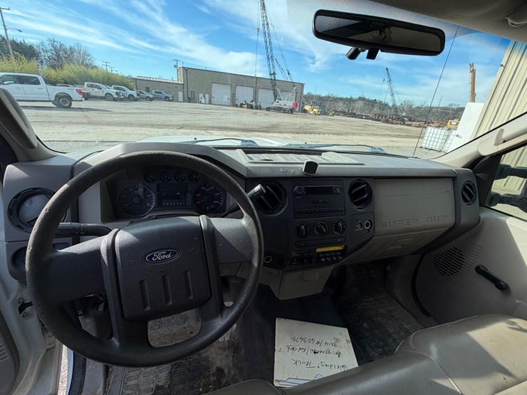 2008-ford-f550-xl-image-13
