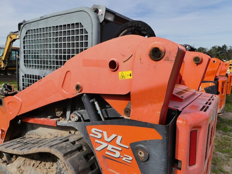 kubota-svl75-2-image-8