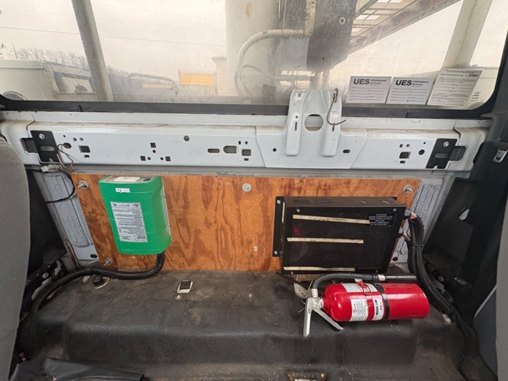 2012-ford-f550-xl-image-16