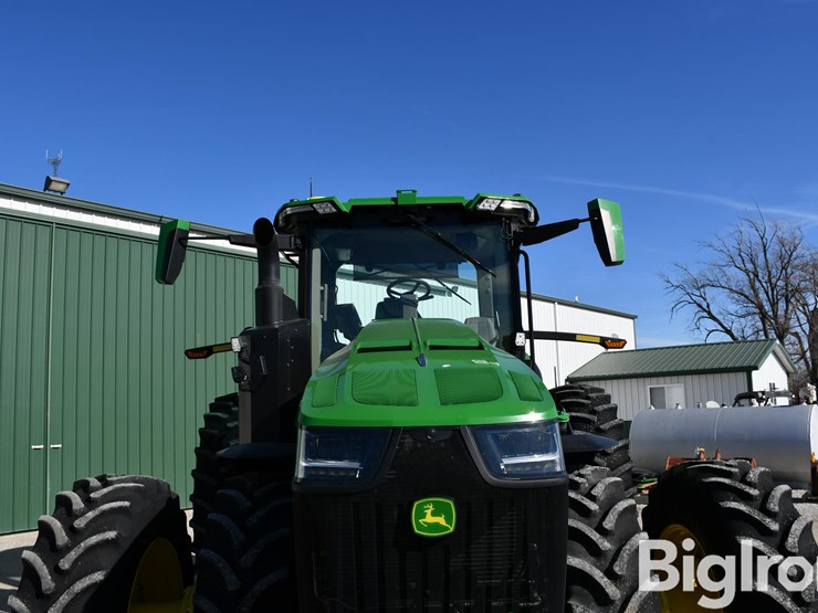 2022-john-deere-8r-410-image-10