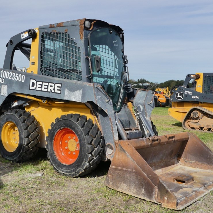 2010 DEERE 318D