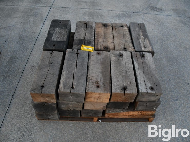 pallet-of-wood-blocks-image-6