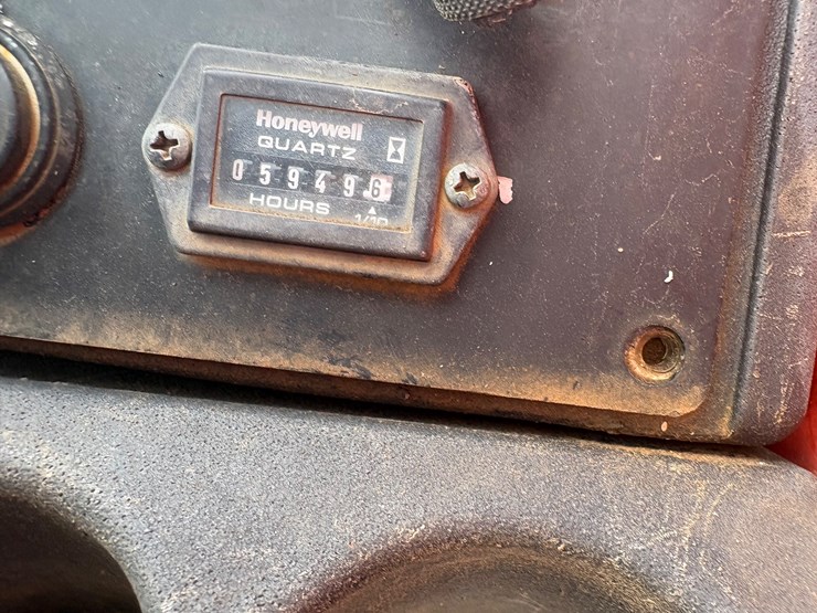 2017-skyjack-sj1056th-image-18