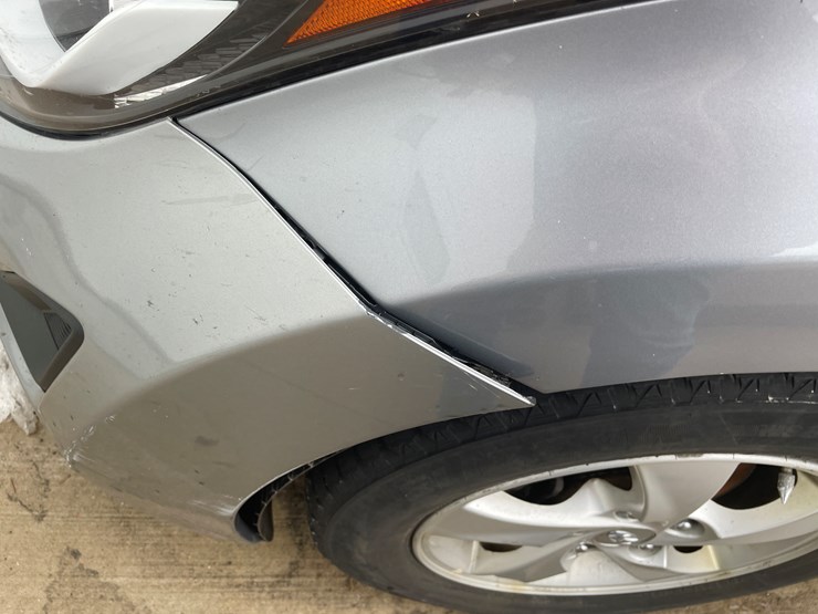 #1048-•-2015-hyundai-elantra-sedan-(has-wi-title)-image-40