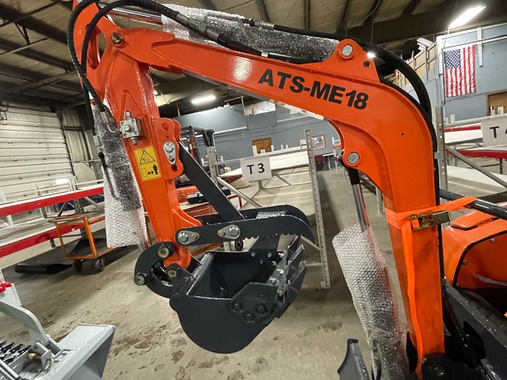#2001-•-2025-unused-me18-mini-excavator-(o9)-image-9