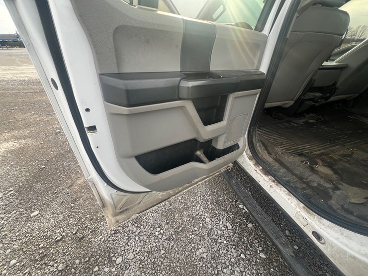 2019-ford-f250-xl-image-17