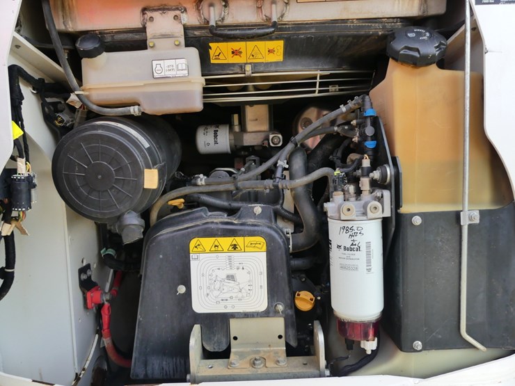 2020-bobcat-t76-image-10