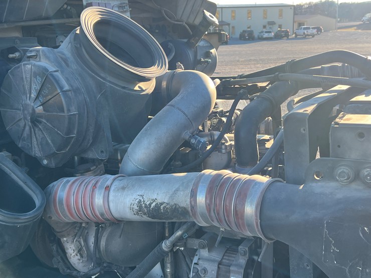 2008-kenworth-t300-image-32