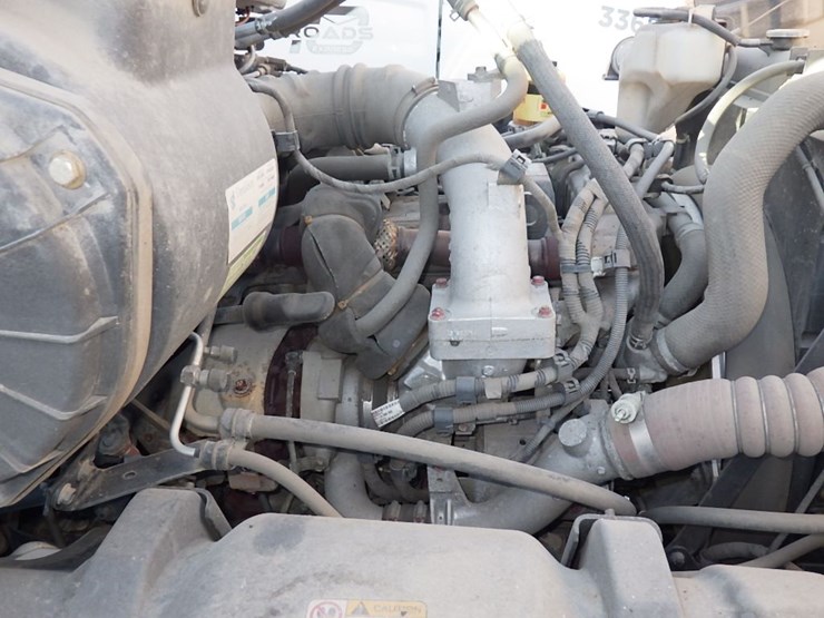 2020-hino-268a-image-12