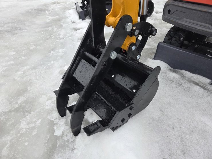 #5017-•-unused-future-ft20-3-mini-excavator-image-9