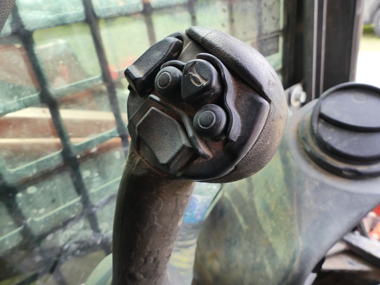 kubota-svl75-2-image-15