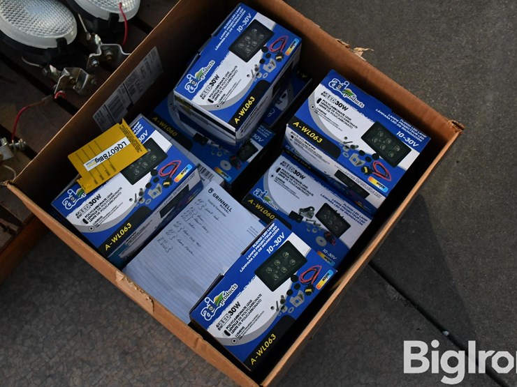 pallet-of-different-types-of-lights-image-9