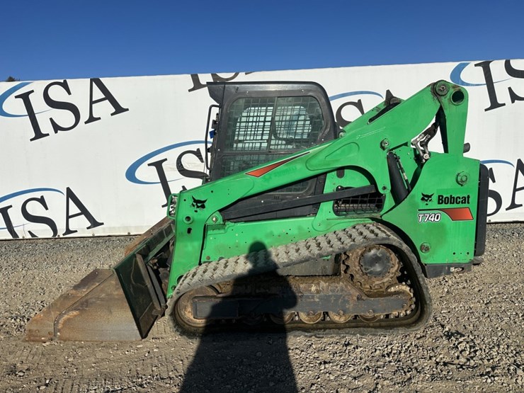 2018-bobcat-t740-image-2