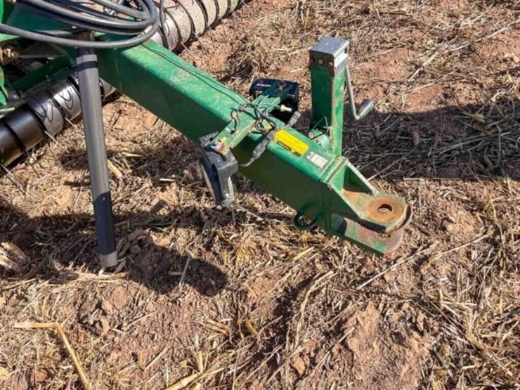 kmc-3360-peanut-harvester-image-2