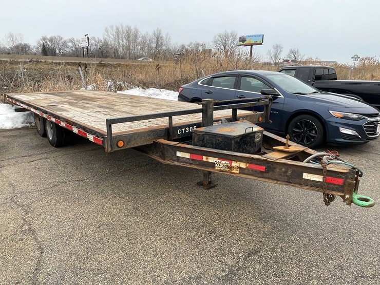 #1994-•-2017-trailer-(no-title)-(of)-image-3